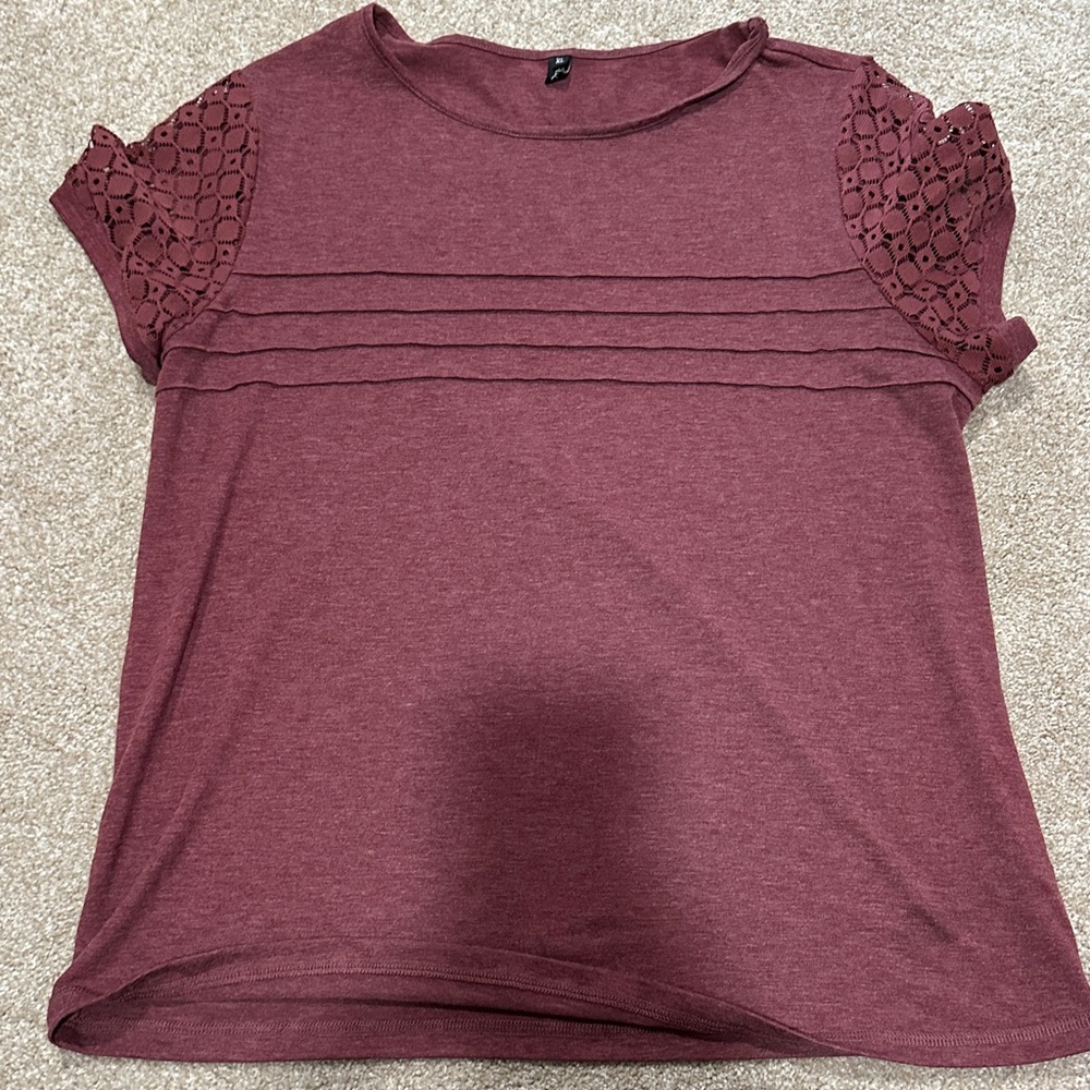 Women's Short Sleeve Lace Top - Maroon